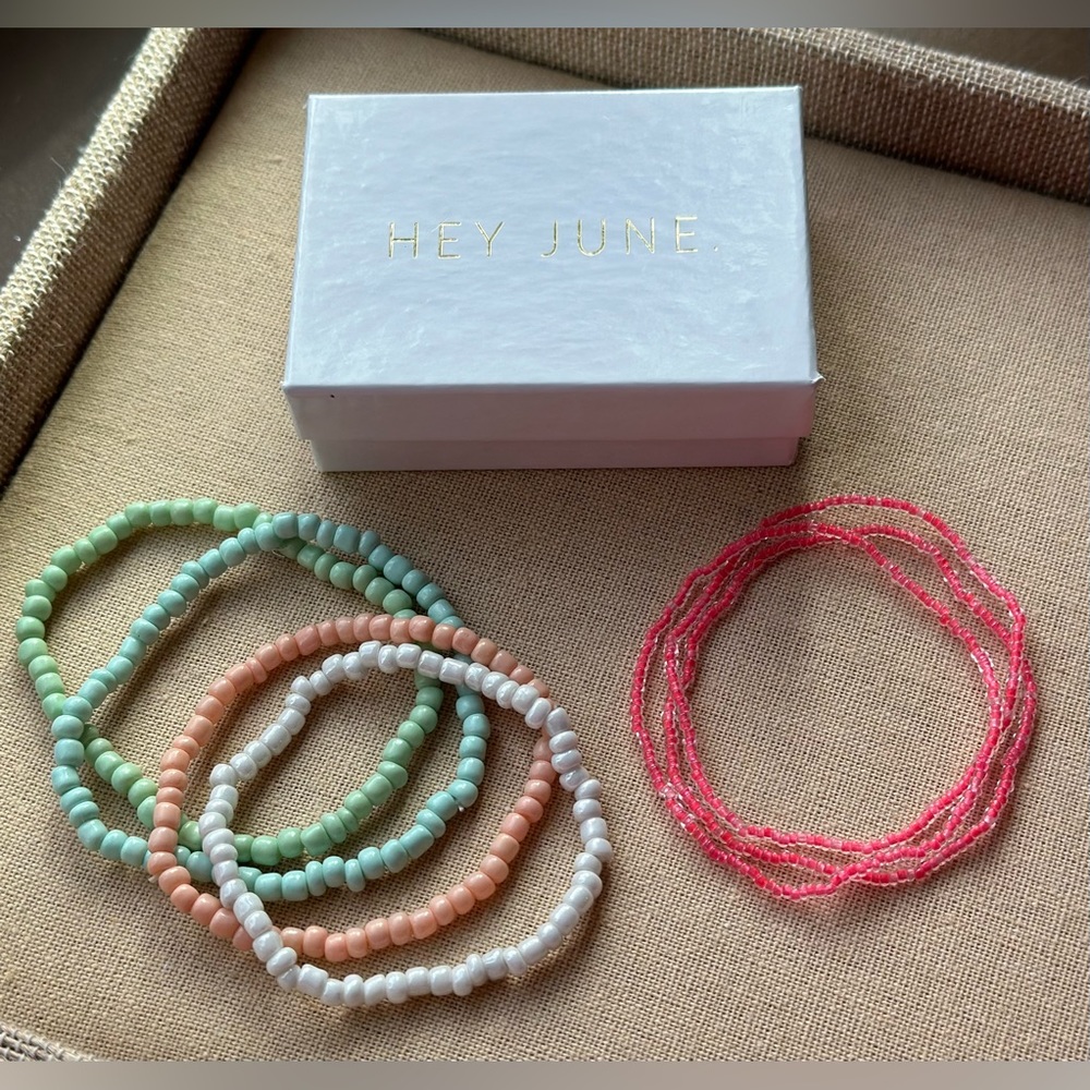 NEW IN BOX Set of 7 Hey June Colored Beaded Bracelets